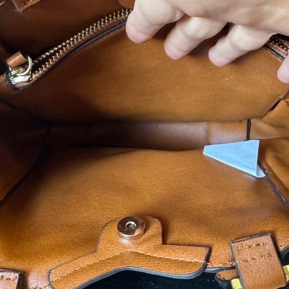 Steve Madden Beige Tote with Floral Pattern and Brown Straps - Picture 4 of 8